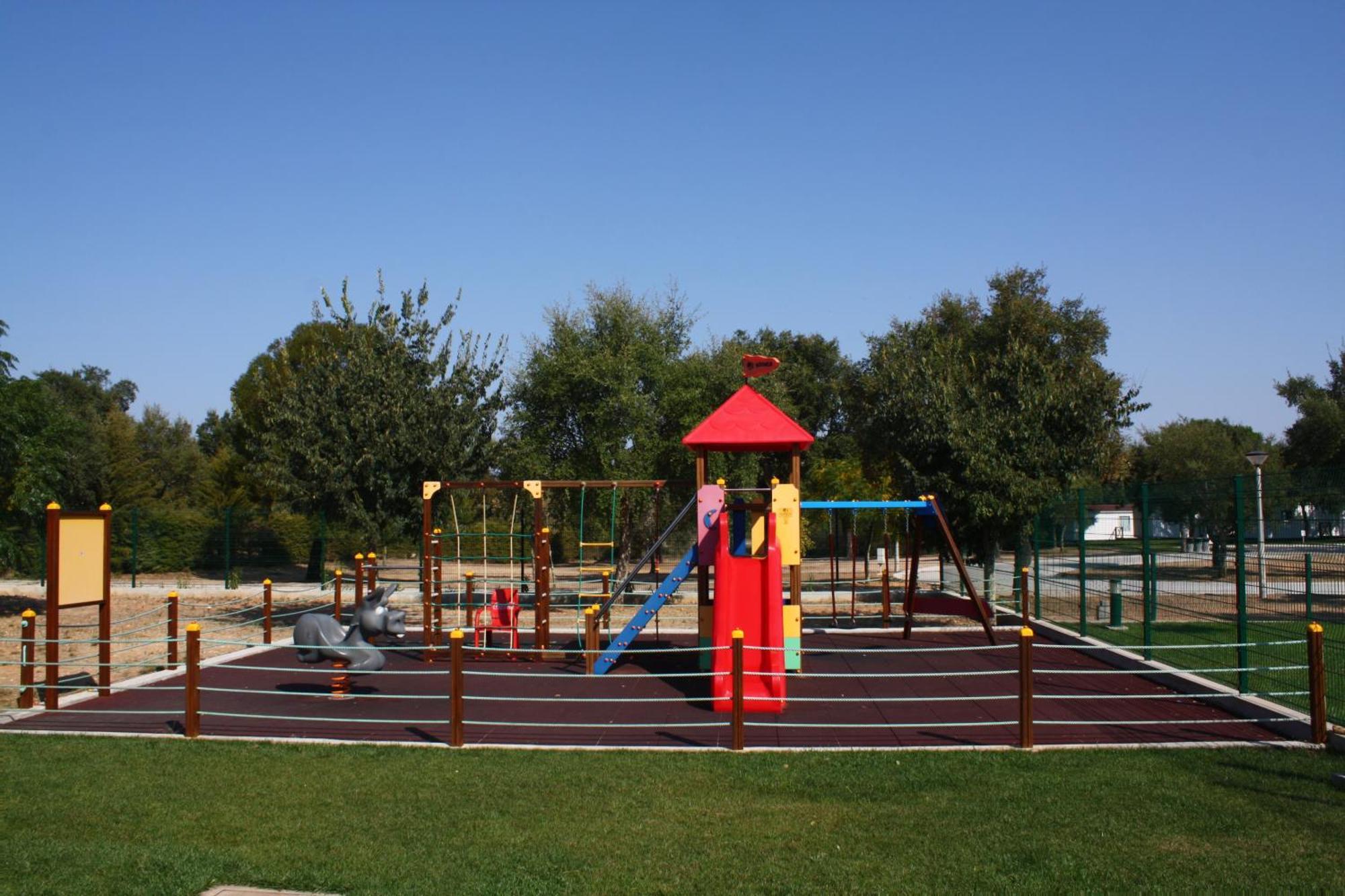 Parque De Campismo Orbitur Montargil酒店 外观 照片